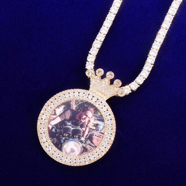 Collier photo pour hommes avec lettre en relief doré - 2