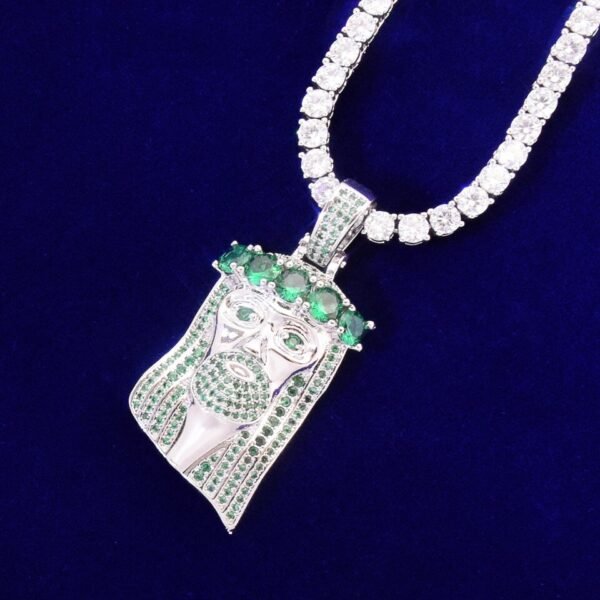 Collier Pendentif Tête de Jésus en Zircon Vert - 7