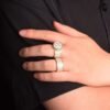 Bague de Mariage Lettre Bombée Dorée - 3