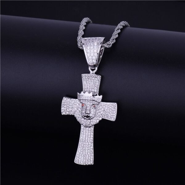Pendentif Croix avec Tête de Lion Dorée - 7