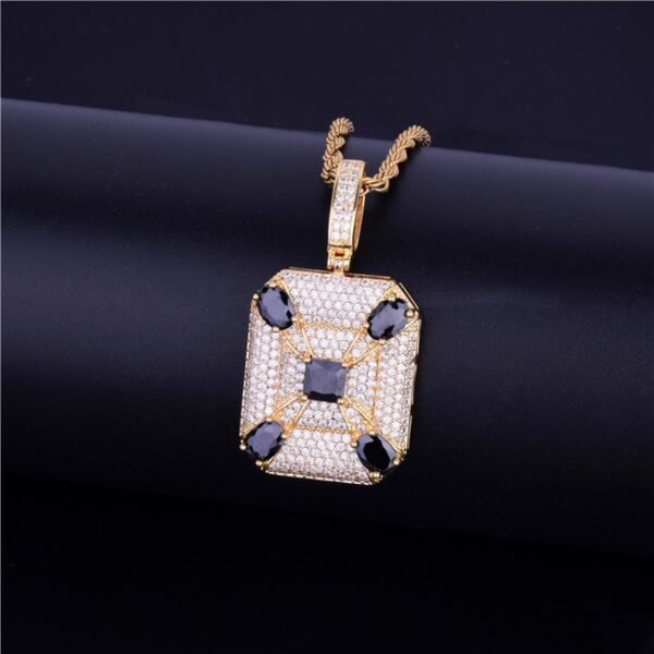 Collier Militaire Carré Noir Doré