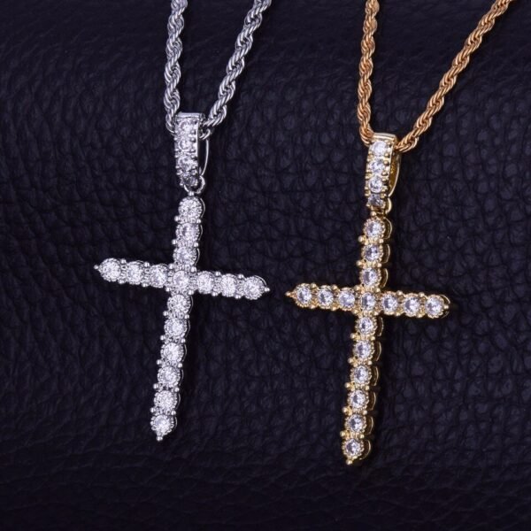 Pendentif Croix Dorée en Zircon Cubique - 7