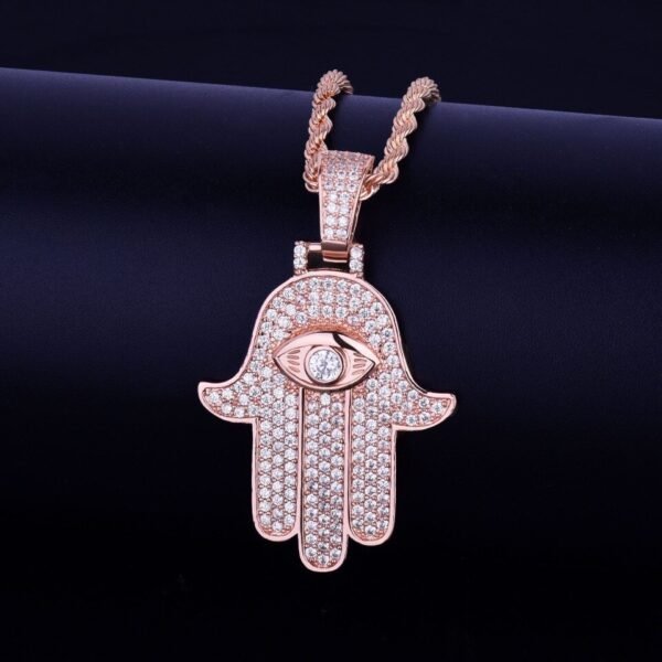 Pendentif Main Sertie