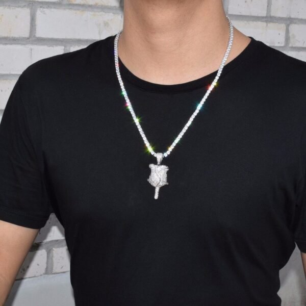 Collier avec pendentif rose pour hommes orné de zircon cubique - 3