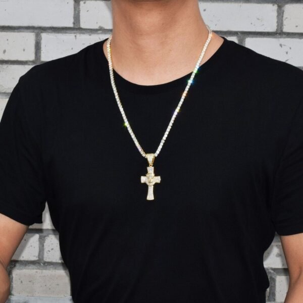 Pendentif Croix avec Tête de Lion Dorée - 6