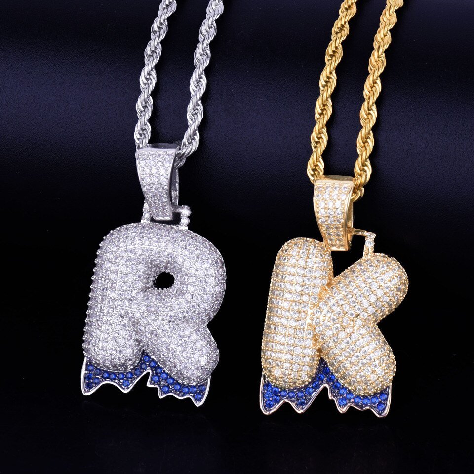 Collier lettre égouttant bleu