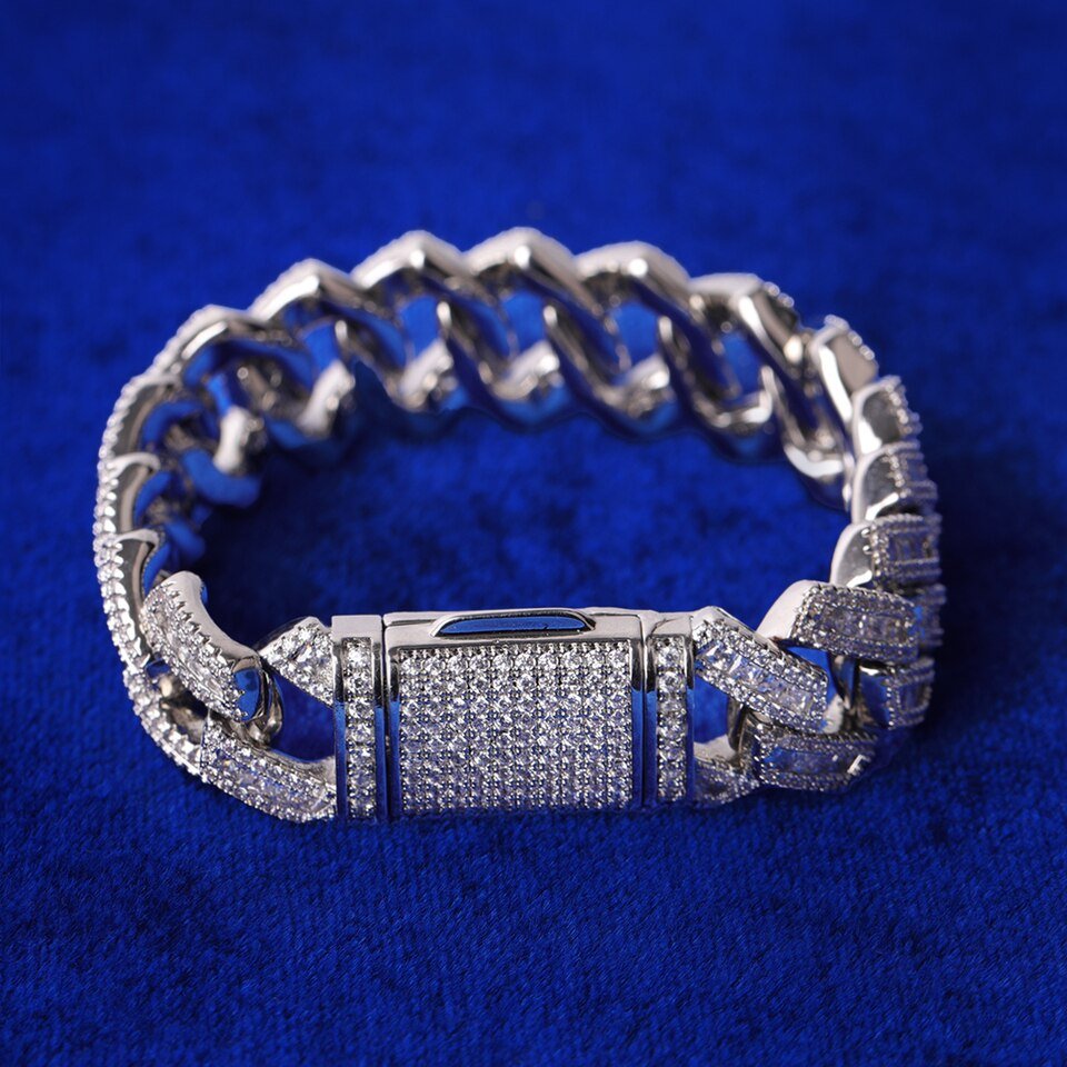 Cuban Link Name Bracelet - 6