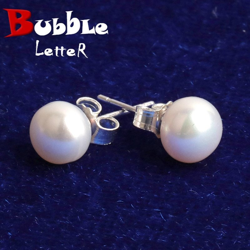 Boucles d'oreilles perles avec lettre en relief pour femmes - 1